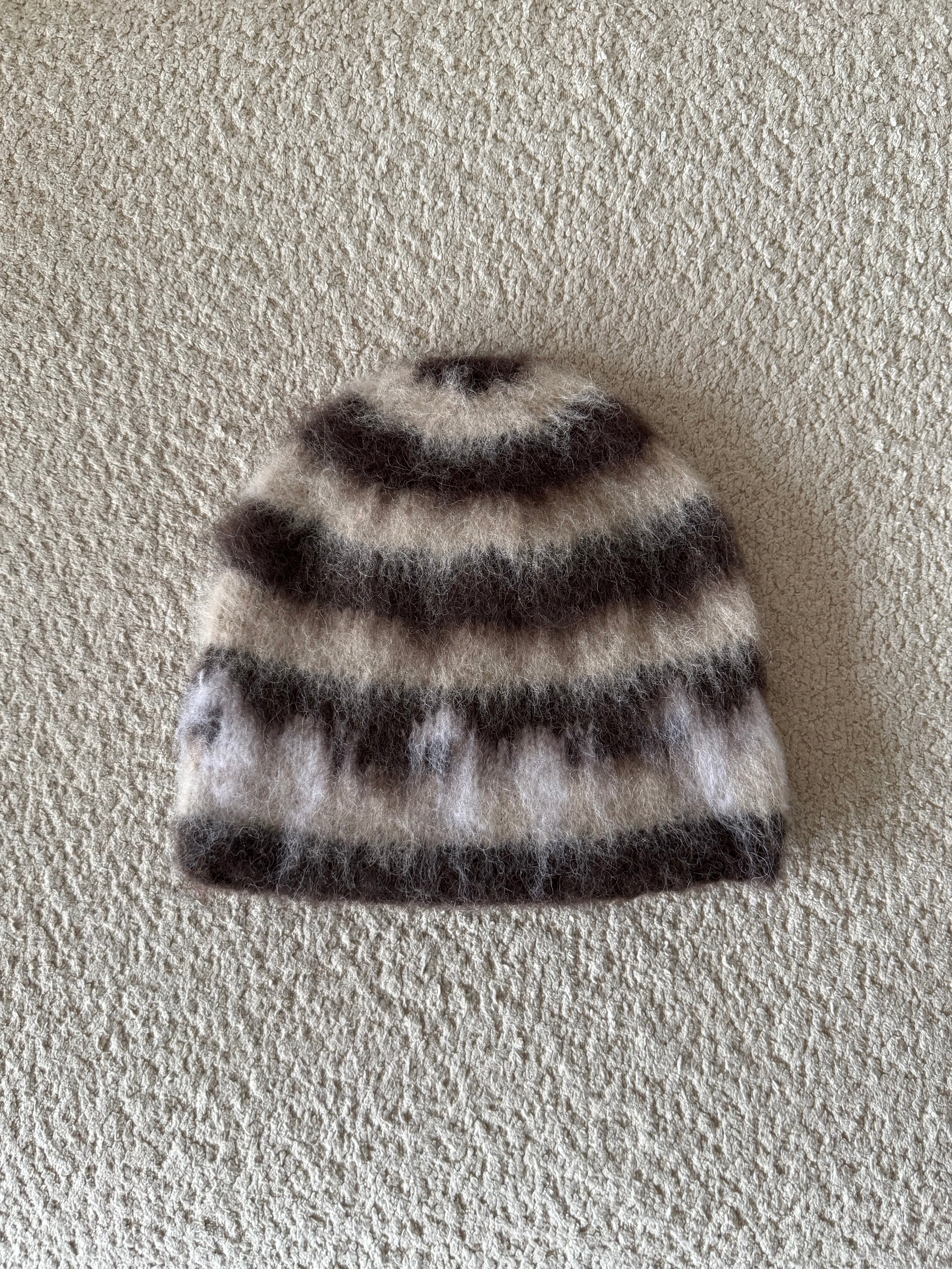 Børstet stripete lue