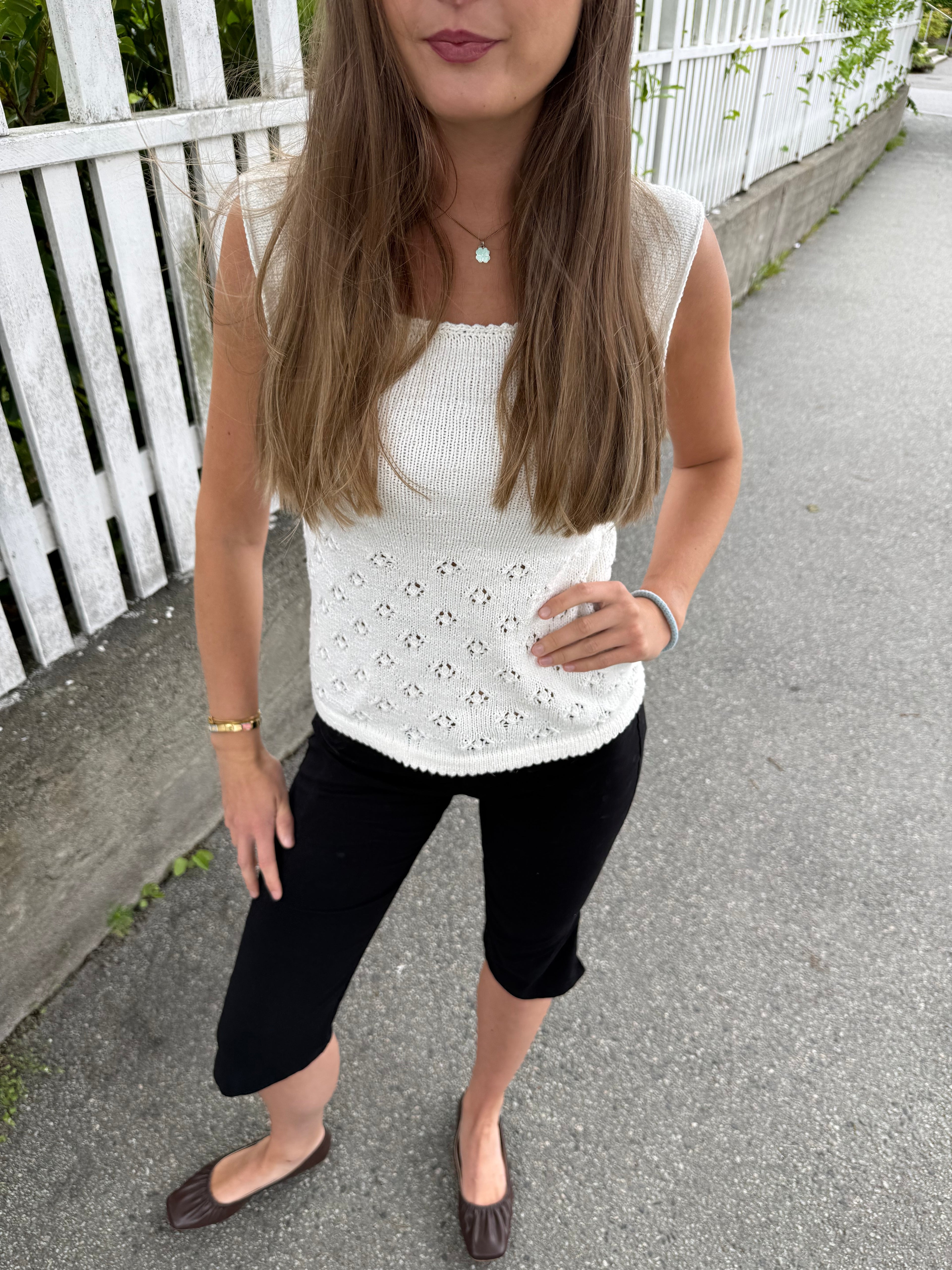Fione Tee