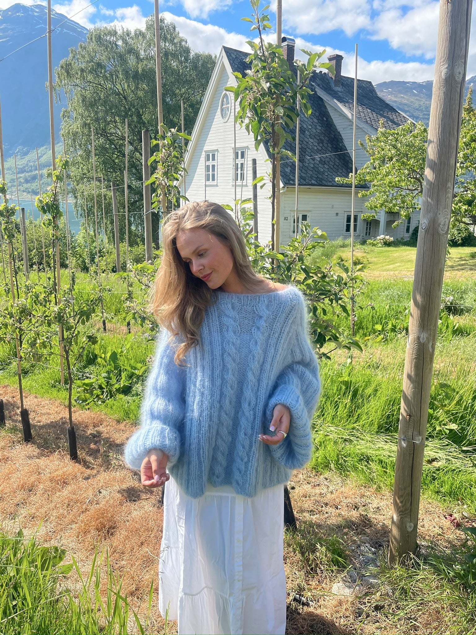 Vikja Sweater